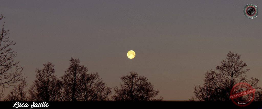 Sunset vs Moonrise